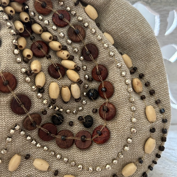 NWT BAKERS Jayden Beaded Linen Handbag Purse Wood Handles Brown Tan Metallic New - Picture 3 of 9